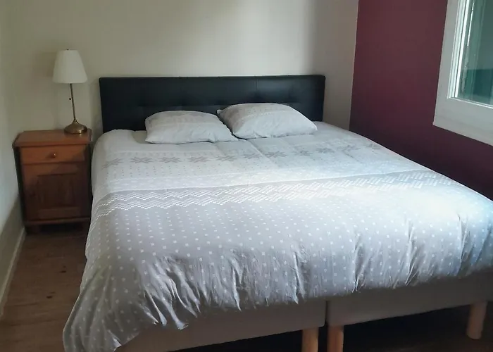 Le Calme Pres De La *