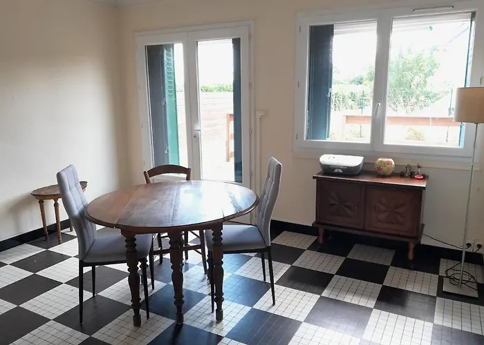 Le Calme Pres De La Casa de Férias *